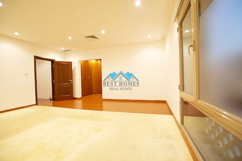 Nice and Spacious Private Townhouse Villa in Salwa