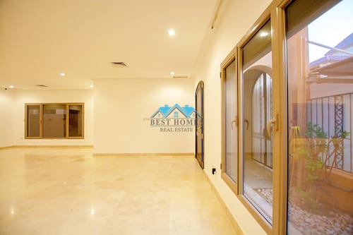 Nice and Spacious Private Townhouse Villa in Salwa