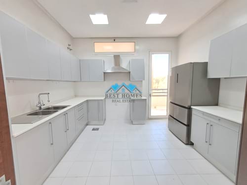 Modern 3 Bedrooms Apartment in Qortuba