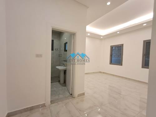 Ground Floor 4 Bedrooms in Mishref