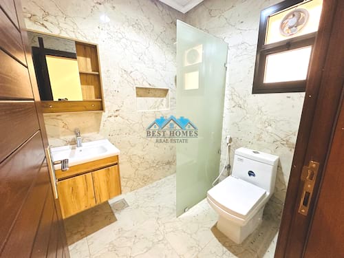Modern & Spacious 8 Master Bedrooms Huge Villa in Rawda