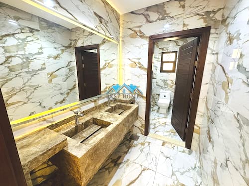 Modern & Spacious 8 Master Bedrooms Huge Villa in Rawda