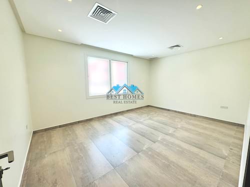 Modern & Spacious 5 Bedrooms Floor Apartment in Al Funaitees