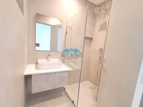New 3 Bedrooms Apartment in Shaab Al Bahri