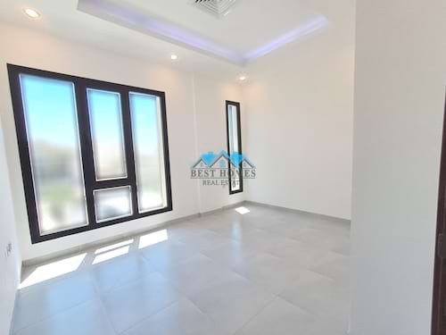 Modern 3 Bedroom Spacious Ground Floor Apartment in Rumaithiya