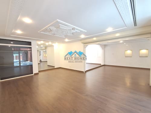 Spacious 3 Bedrooms Villa with Private Yard in Salwa