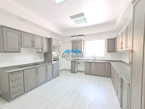 Spacious 3 Bedrooms Villa with Private Yard in Salwa