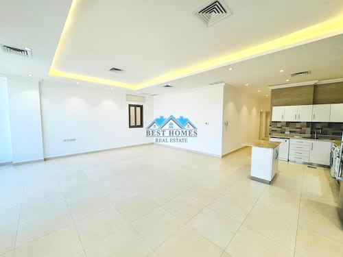 Three-Bedrooms Apartment with Balcony in Rumaithiya