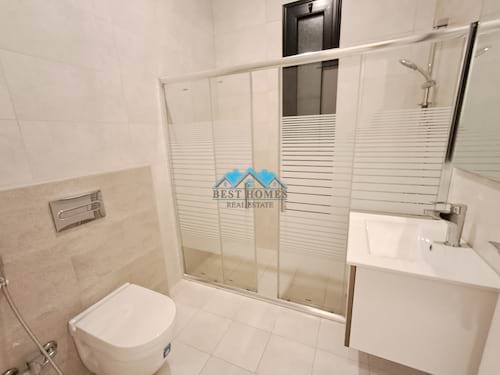 Spacious 5 Master Bedrooms Floor in Salam