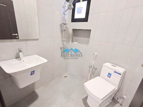 Nice and Modern Style 3 Bedrooms in Salam Area