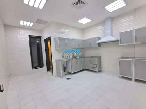 Spacious 5 Bedrooms Ground Floor Duplex in Abu Fatira