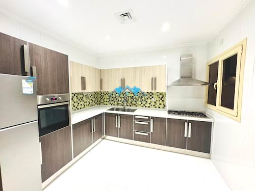 Nice And Modern Style 3 Bedroom Apartment in c