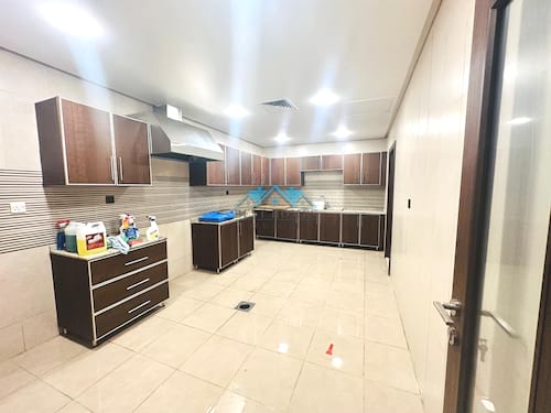 Good Size 3 Bedrooms Apartment in Salwa