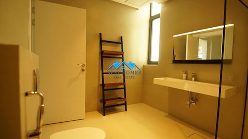 Luxury 5 Bedroom Duplex with Garden and Diwaniya in Al Funaitees