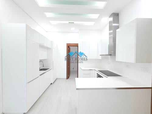 Premium 4 Bedrooms Duplex Apartment with Private Entrance in Jabriya