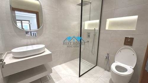 5 Master Bedrooms Huge Villa in Sadeeq