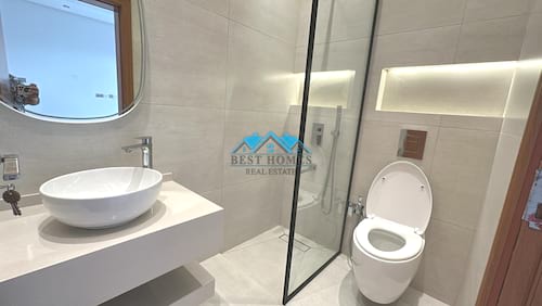 5 Master Bedrooms Huge Villa in Sadeeq