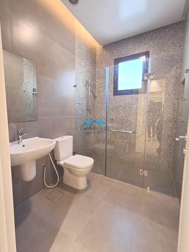 Nice and Modern Style 3 Bedrooms Apartment in Kaifan
