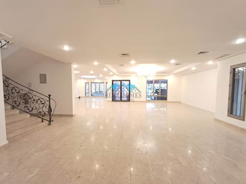 Spacious 7 Bedrooms Villa in Qortuba