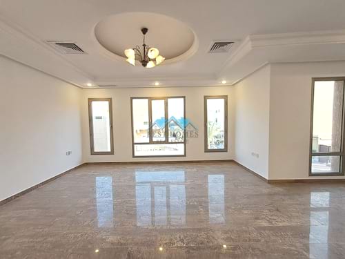 Spacious 7 Bedrooms Villa in Qortuba