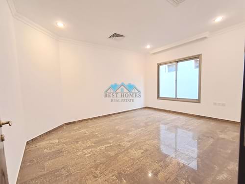 Spacious 7 Bedrooms Villa in Qortuba
