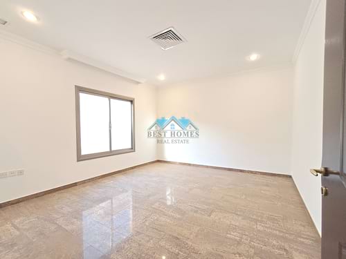 Spacious 7 Bedrooms Villa in Qortuba