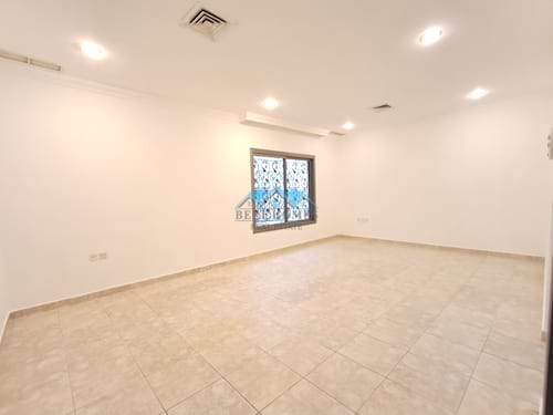 Spacious 7 Bedrooms Villa in Qortuba