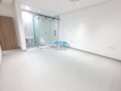 Luxury 5 Bedrooms Floor Apartment with Terrace in Rawda