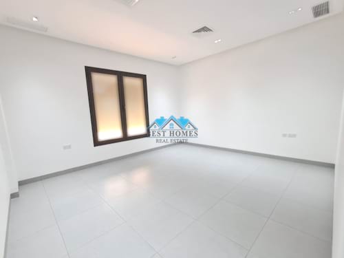 Luxury 5 Bedrooms Floor Apartment with Terrace in Rawda