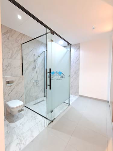Luxury 5 Bedrooms Floor Apartment with Terrace in Rawda