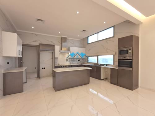 Luxury 4 Master Bedroom Sea View Apartment in Salwa