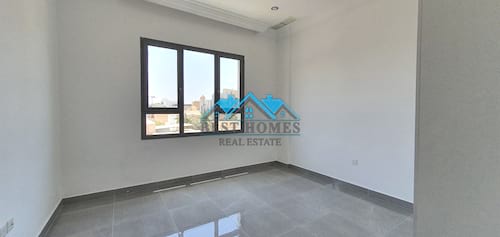 Nice and Modern Style 3 Bedrooms Apartment in Mishref