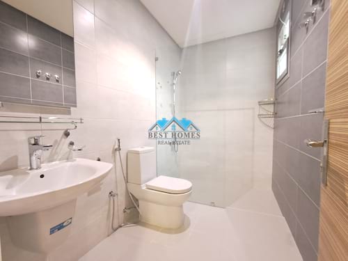 Modern Style 4 Bedrooms Floor in Jabriya 