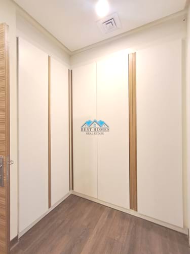 Modern Style 4 Bedrooms Floor in Jabriya 