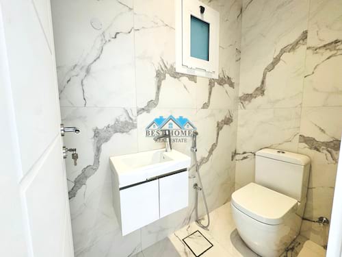 Modern Three-Bedrooms Apartment with Balcony in Salwa