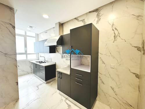 Modern Three-Bedrooms Apartment with Balcony in Salwa