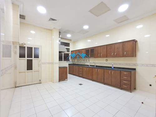 Four Bedrooms Duplex in Salam Area