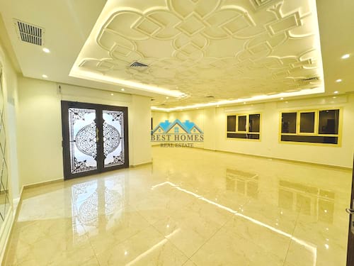 4 Bedrooms Floor Apartment in Abu Fatira