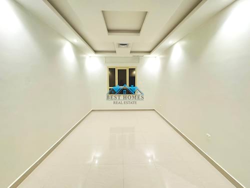 4 Bedrooms Floor Apartment in Abu Fatira