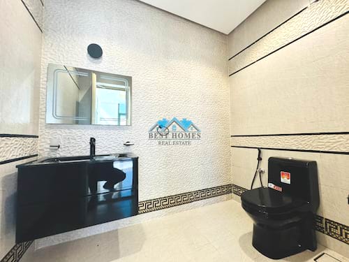 3 Bedrooms Floor Apartment in Abu al Hassania compound