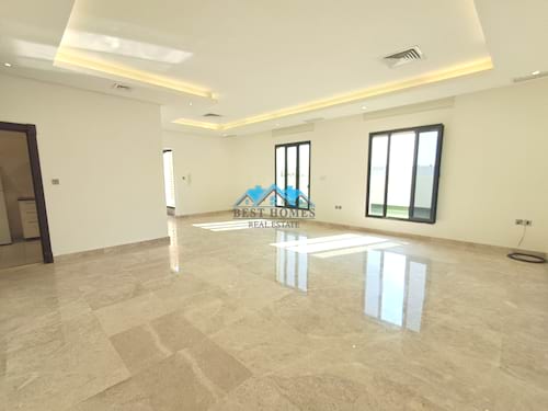 3 Bedrooms Floor with Private Terrace in Nuzha