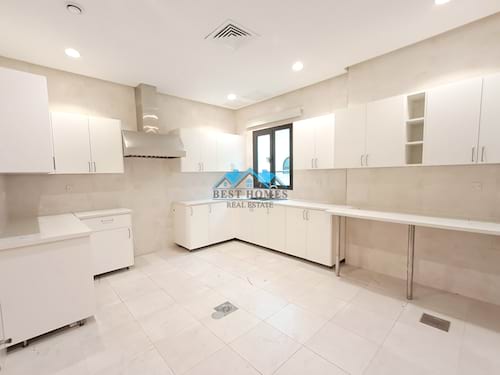 Nice and Very Spacious Ground Floor 3 Bedrooms Floor in Jabriya