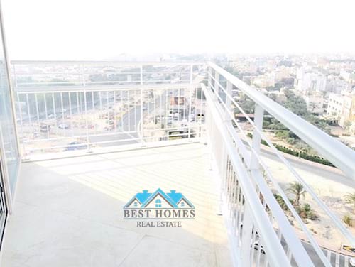 03 Bedrooms Floor of Apartment in Salmiya