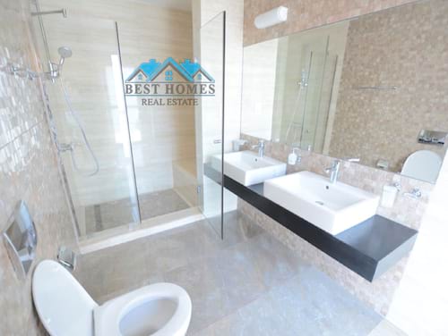 03 Bedrooms Floor of Apartment in Salmiya