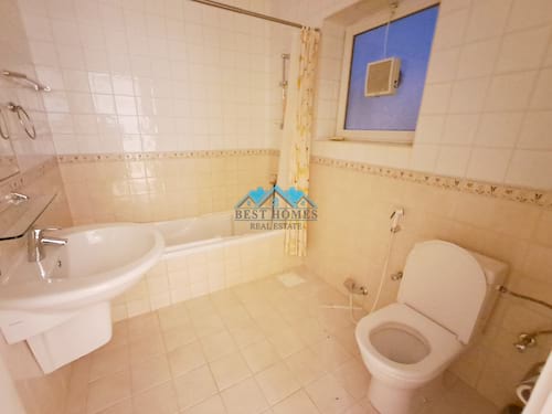 4 Bedrooms Semi Detached Private Villa in Abul Hasaniya