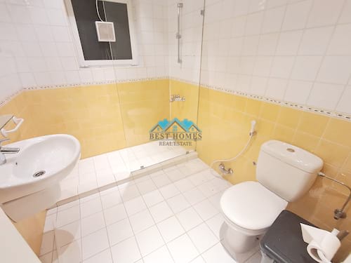 4 Bedrooms Semi Detached Private Villa in Abul Hasaniya
