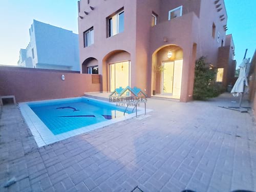 4 Bedrooms Semi Detached Private Villa in Abul Hasaniya