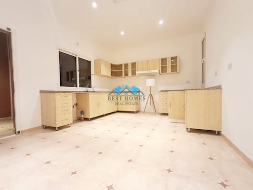 4 Bedrooms Semi Detached Private Villa in Abul Hasaniya