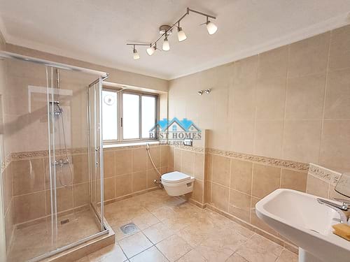 Nice and Spacious 4 Bedrooms Floor in Jabriya
