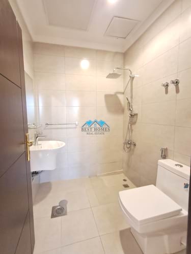 3 Bedrooms Apartment with Balcony in Mishref